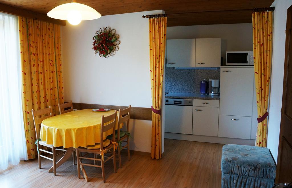 Ferienwohnung Roasnerhof Finkenberg Zimmer foto